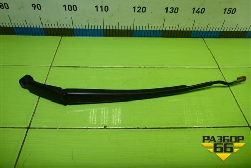 Поводок стеклоочистителя левый для Toyota Rav-4 с 2012-2019г (Рав 4)