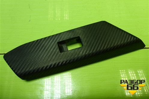 Накладка двери передней правой (на кнопку стеклоподъёмника) (7432142180) для Toyota Rav-4 с 2012-2019г (Рав 4)