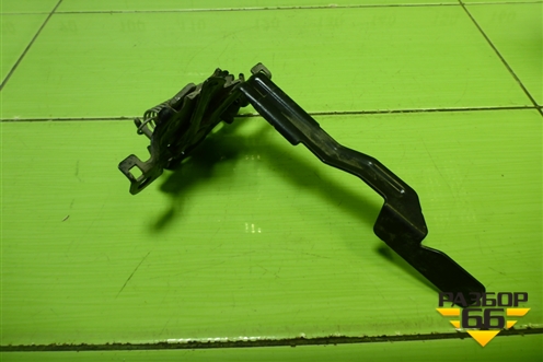 Замок капота (5351042100) для Toyota Rav-4 с 2012-2019г (Рав 4)