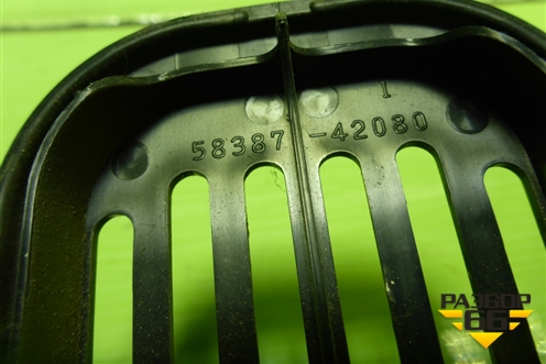 Решетка вентиляционная (5838742080) для Toyota Rav-4 с 2012-2019г (Рав 4)