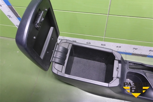 Подлокотник (5890142090) для Toyota Rav-4 с 2012-2019г (Рав 4)