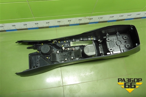 Подлокотник (5890142090) для Toyota Rav-4 с 2012-2019г (Рав 4)