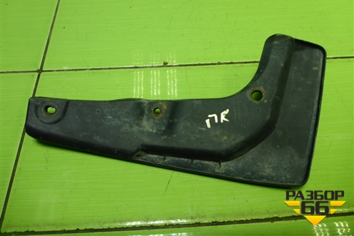 Брызговик передний правый (7662142110) для Toyota Rav-4 с 2012-2019г (Рав 4)