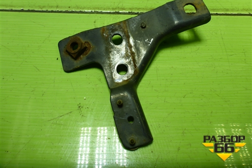 Кронштейн решетки радиатора  правый (1829132) для Scania 4 Series с 1995-2005г