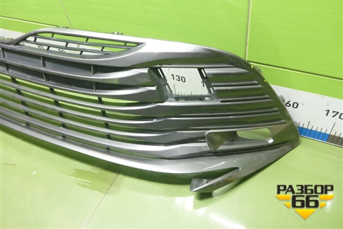 Решетка в передний бампер центральная (до 2020г не оригинал) для Toyota Camry V70 с 2017г (Камри)