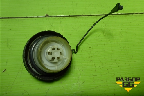 Крышка топливного бака для Toyota Rav-4 с 2012-2019г (Рав 4)