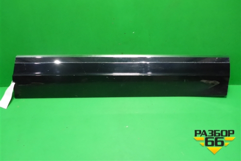 Накладка двери передней правой (760854940A) для Volkswagen Touareg с 2018г (Туарег)