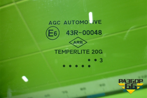 Стекло двери передней правой для Renault Duster I с 2010-2021г (Дастер)