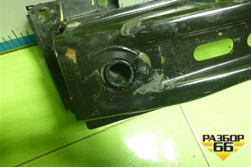 Усилитель переднего бампера (5E0807109F) для Skoda Octavia (A7) с 2013г (Октавия)