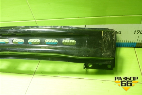 Усилитель переднего бампера (5E0807109F) для Skoda Octavia (A7) с 2013г (Октавия)