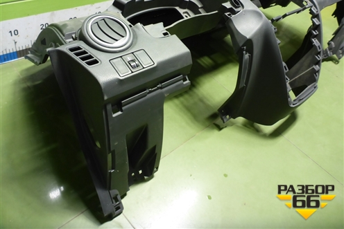 Торпедо под AIR BAG без AIR BAG (7311179J10) для Suzuki SX4 с 2006-2013г (СХ4)