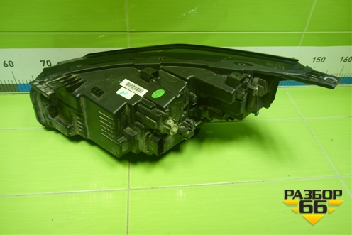 Фара правая (после 2023г Led c блоком) (8892832368) для Geely Coolray с 2019-2025г (Кулрей)