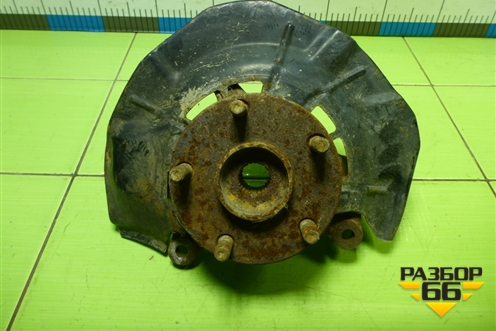 Кулак поворотный передний правый для Toyota Camry V40 с 2006-2011г (Камри)