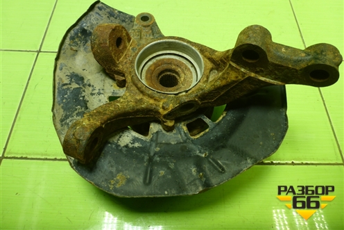 Кулак поворотный передний правый для Toyota Camry V40 с 2006-2011г (Камри)
