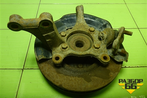 Кулак поворотный передний правый для Toyota Rav-4 с 2012-2019г (Рав 4)