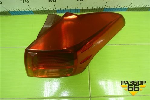 Фонарь задний наружный правый (до 2015г) (8155142170) для Toyota Rav-4 с 2012-2019г (Рав 4)