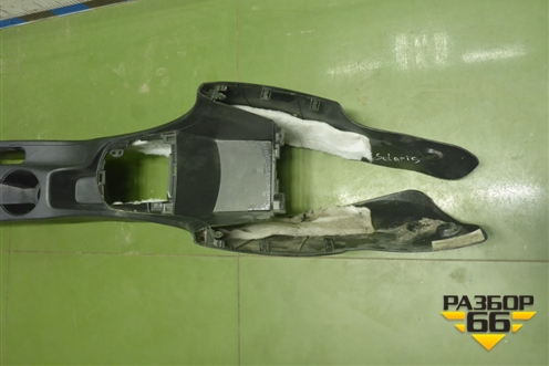 Консоль (846121R000) для Hyundai Solaris с 2010-2016г (Солярис)