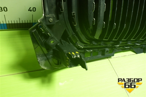Решетка радиатора (под камеру) (8889607258) для Geely Monjaro с 2021г (Монджаро)
