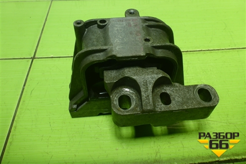 Опора двигателя правая (1K0199262) для Volkswagen Passat (B6) с 2005-2010г (Пассат Б6)