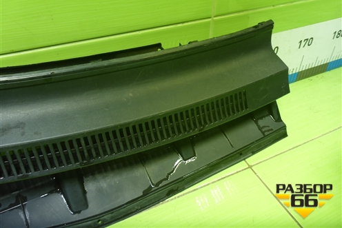 Решетка стеклоочистителей правая (5570812330) для Toyota Corolla (E15) с 2006-2013г (Королла 150)