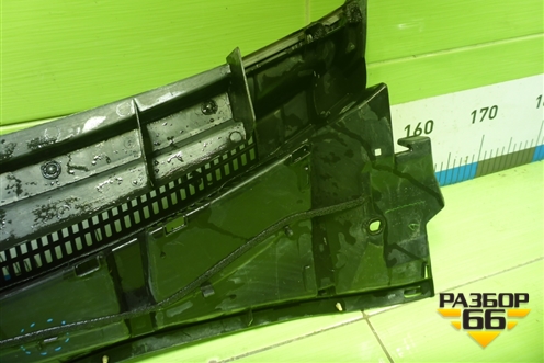 Решетка стеклоочистителей правая (5570812330) для Toyota Corolla (E15) с 2006-2013г (Королла 150)