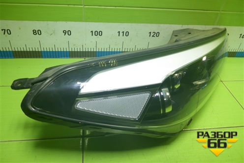 Фара правая (до 2018г) (92102D7200) для Hyundai Tucson с 2015-2022г (Туксон)
