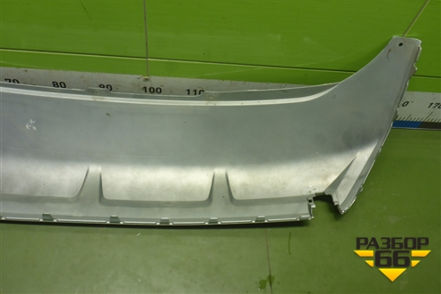 Накладка заднего бампера (5L6807835B) для Skoda Yeti с 2009г (Етти)