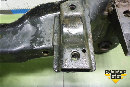 Подрамник передний АКПП (624052E050) для Hyundai Tucson с 2004-2010г (Туксон)