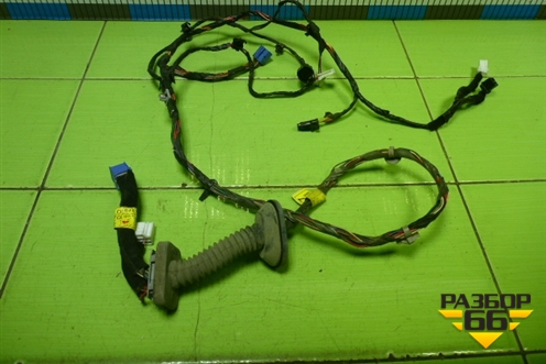 Проводка двери передней правой (916102E470) для Hyundai Tucson с 2004-2010г (Туксон)