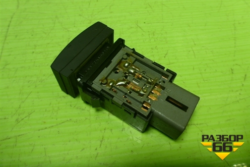 Кнопка включения ПТФ (937302E001) для Hyundai Tucson с 2004-2010г (Туксон)