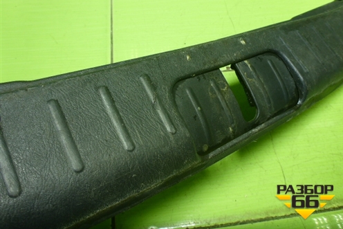 Обшивка багажника на заднюю панель (857712E000) для Hyundai Tucson с 2004-2010г (Туксон)