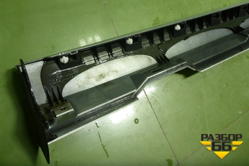 Накладка на порог наружная левая (3C8853855B) для Volkswagen Passat-CC с 2008г (Пассат ЦЦ)