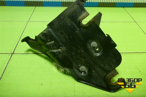 Кронштейн бачка омывателя лобового стекла (3C0815948) для Volkswagen Passat-CC с 2008г (Пассат ЦЦ)