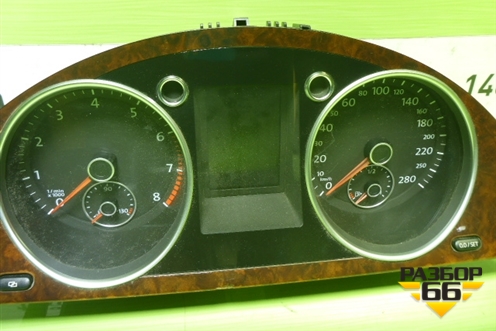 Щиток приборов МКПП (3C8920870) для Volkswagen Passat-CC с 2008г (Пассат ЦЦ)