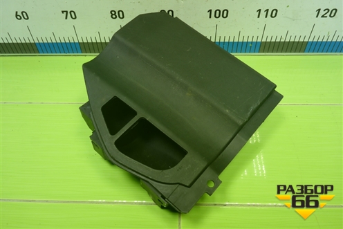 Накладка на торпедо  правая (812W617016235) для Sitrak C7H (С7Н)
