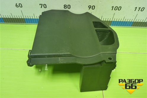 Накладка на торпедо  левая (812W617016230) для Sitrak C7H (С7Н)