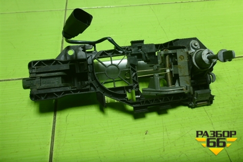 Ручка наружная двери передней левой (3С0837885) для Volkswagen Passat-CC с 2008г (Пассат ЦЦ)