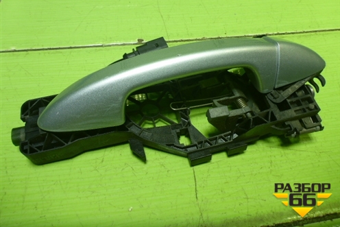 Ручка наружная двери передней правой (3C0837886) для Volkswagen Passat-CC с 2008г (Пассат ЦЦ)