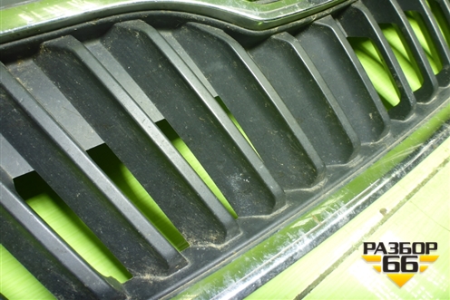 Решетка радиатора (5JA853668) для Skoda Rapid с 2013г (Рапид)