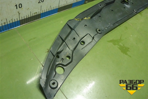 Накладка декоративная на переднюю панель (5329260030) для Toyota Land Cruiser (200) с 2008г (Ленд Крузер)
