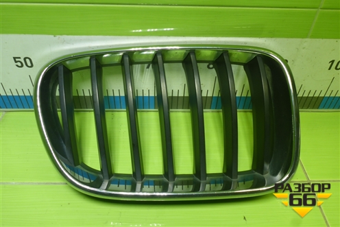 Решетка радиатора правая (до 2014г) (51117210726) для BMW X3 F25 с 2010-2017г (Х3 Ф25)