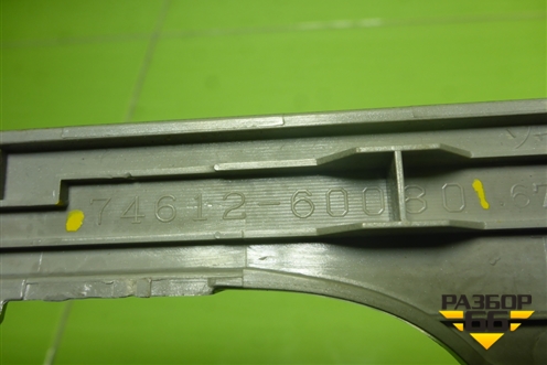 Накладка двери передней правой (на обшивку) (5882160140) для Toyota Land Cruiser (200) с 2008г (Ленд Крузер)